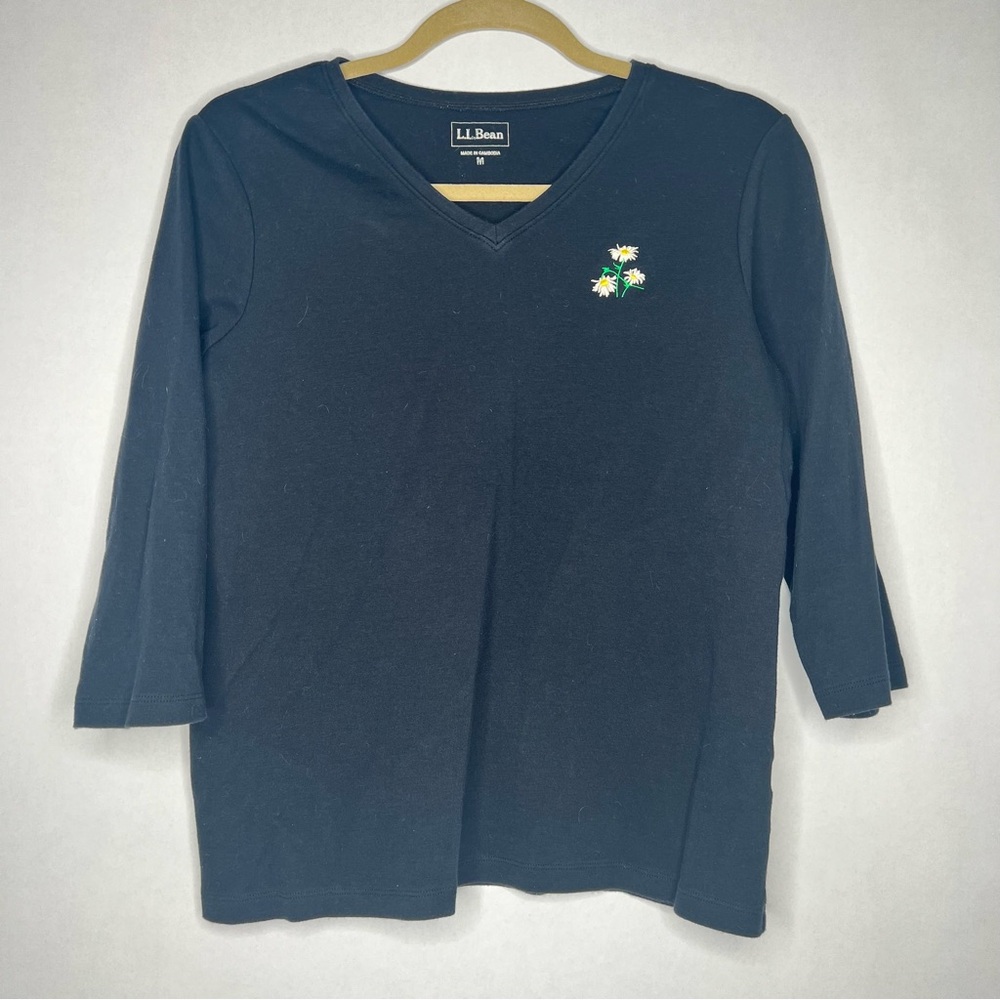 LL‎ Bean Size Medium Black 3/4 Sleeve V-Neck Tee Top Daisy Embroidery